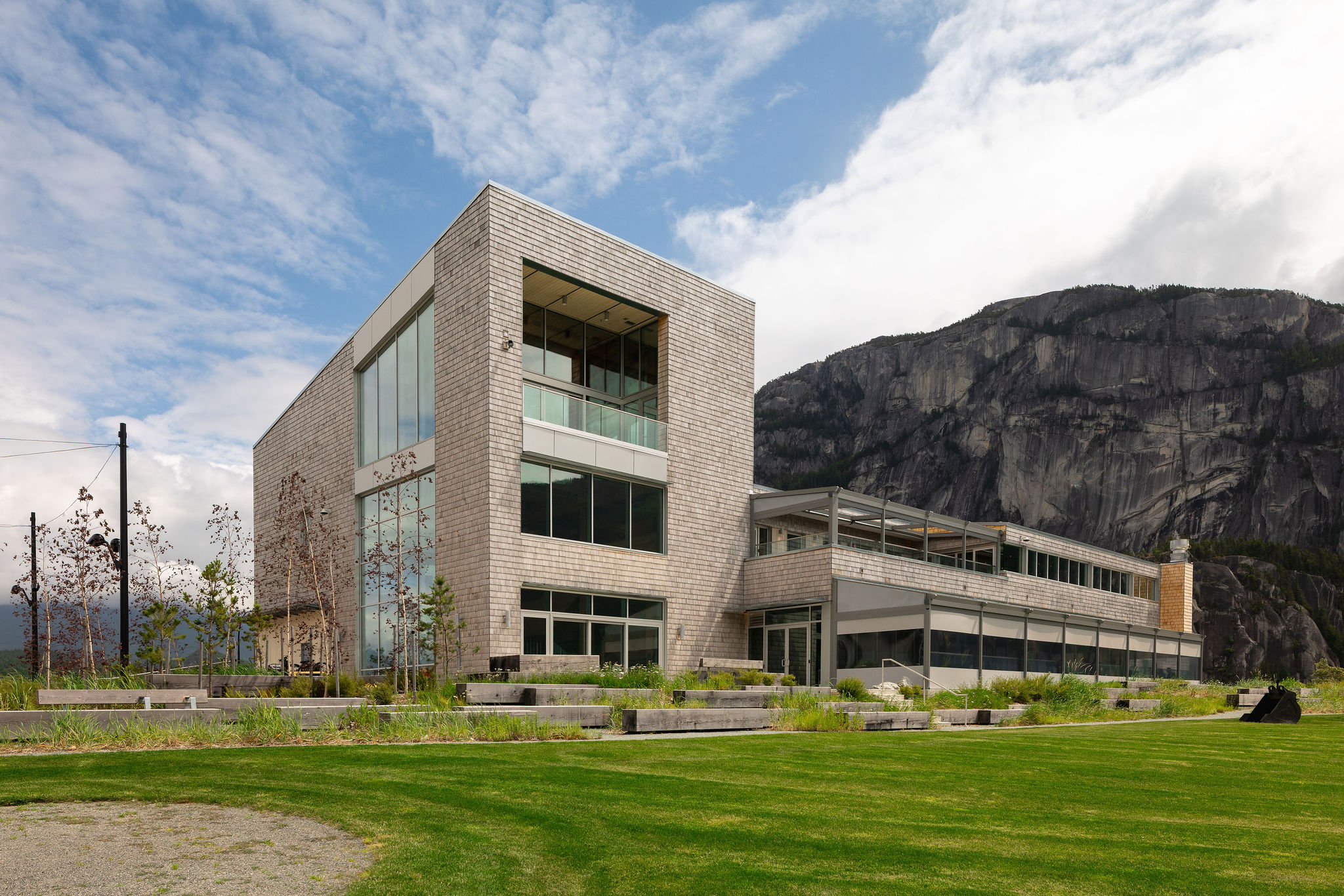 Oceanfront Squamish Presentation Centre by Stephane Laroye Architect (SLA) and Naikoon